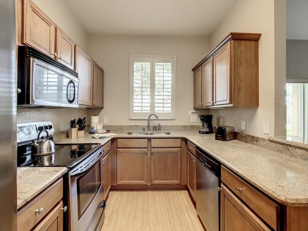 Annas Stunning Townhome In Regal Palms Resort Near Disney 3 Bedroom Townhouse