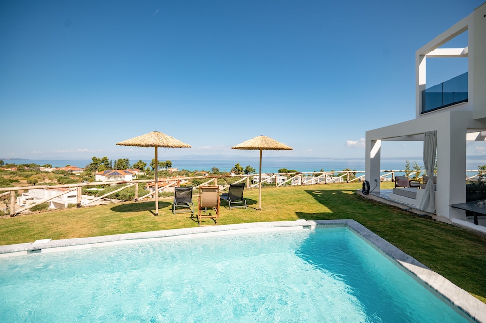 Olive Grove Panorama Suite Exi