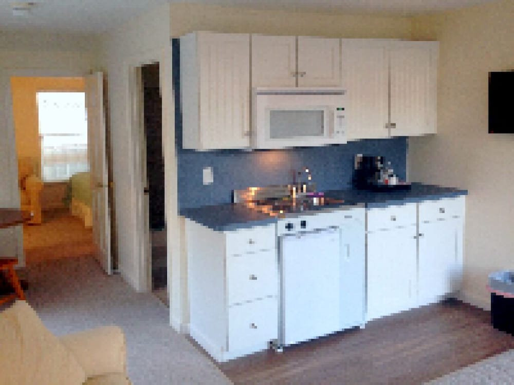 Craigville Beach Inn - Property Image 10