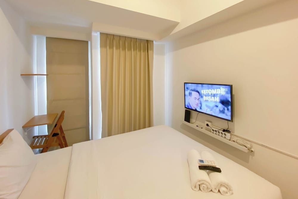 Homey Studio Apartment Tokyo Riverside Pik 2