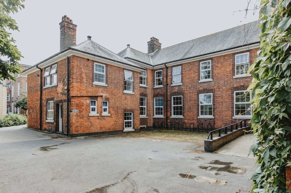 Bonington Student Village