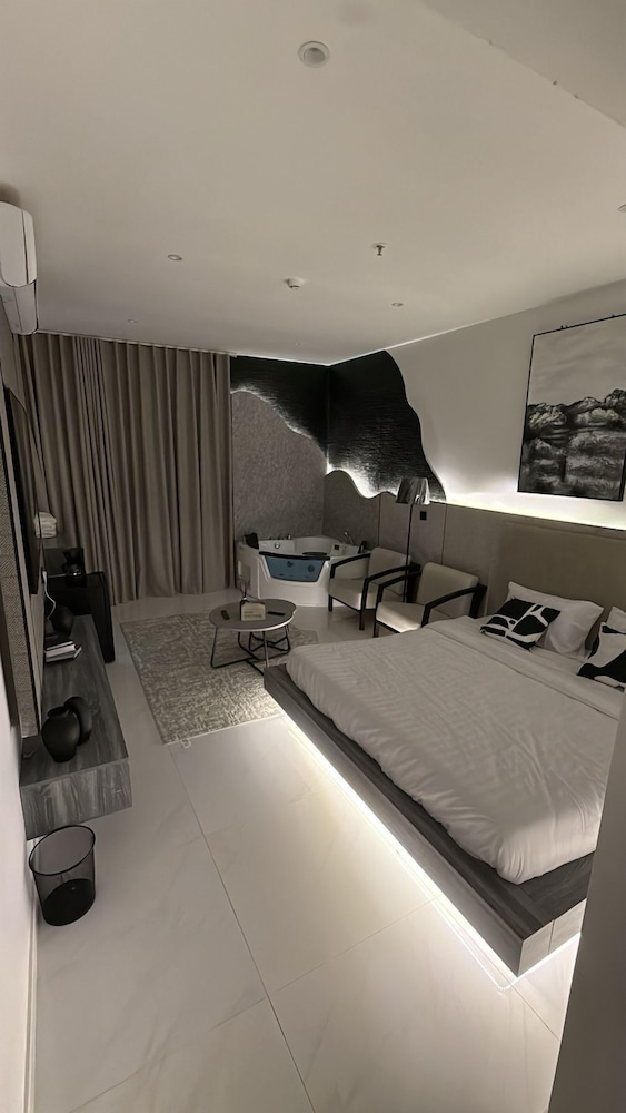 Suites OrbitNet Compound