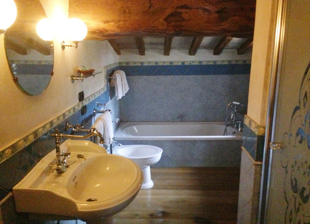 Photo 43