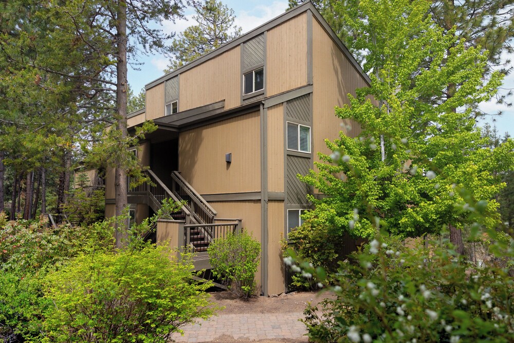 Ponderosa Resort Condo for 6!