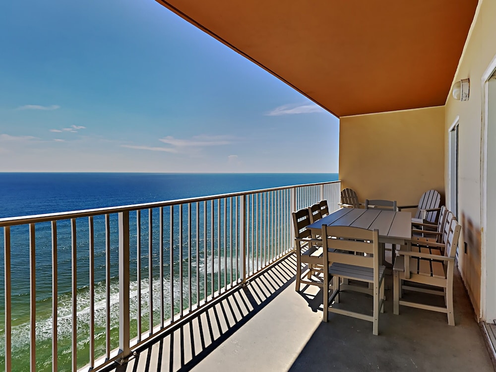 Crystal Shores West by Southern Vacation Rentals
