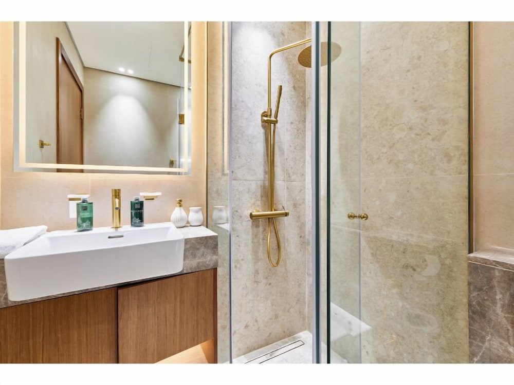 bnbme - Trillionaire Residences - STUDIO
