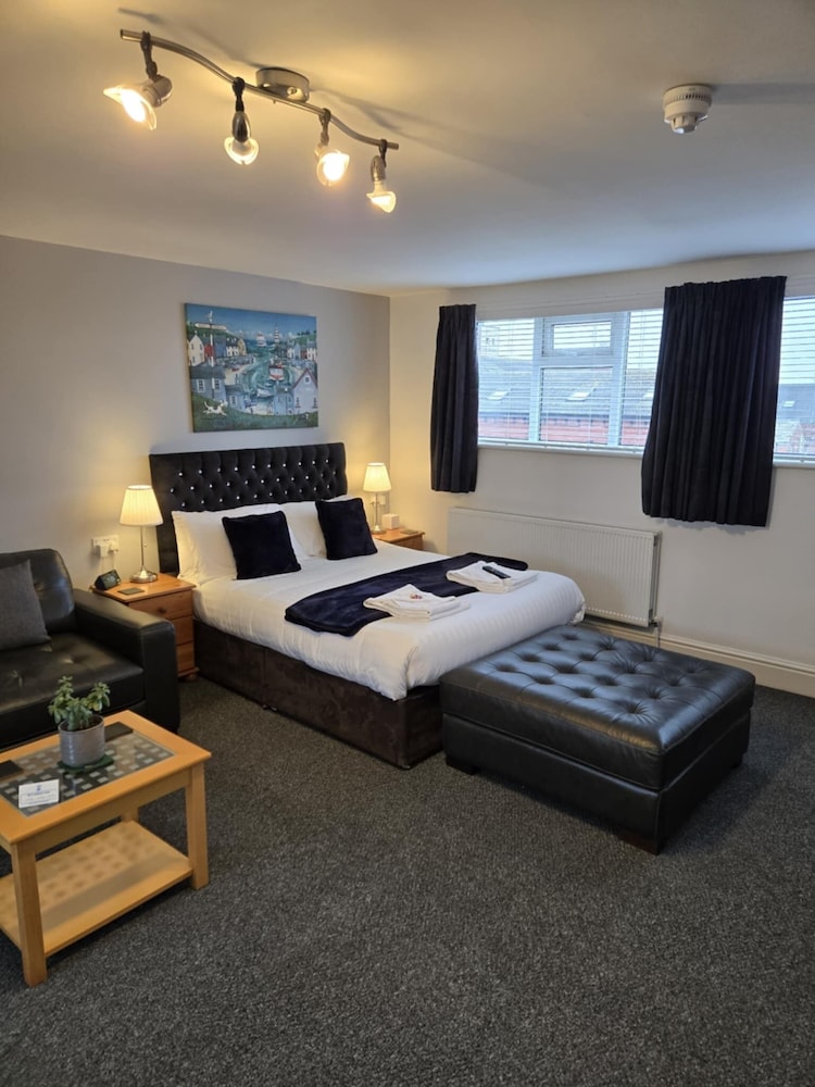 Q Accommodation