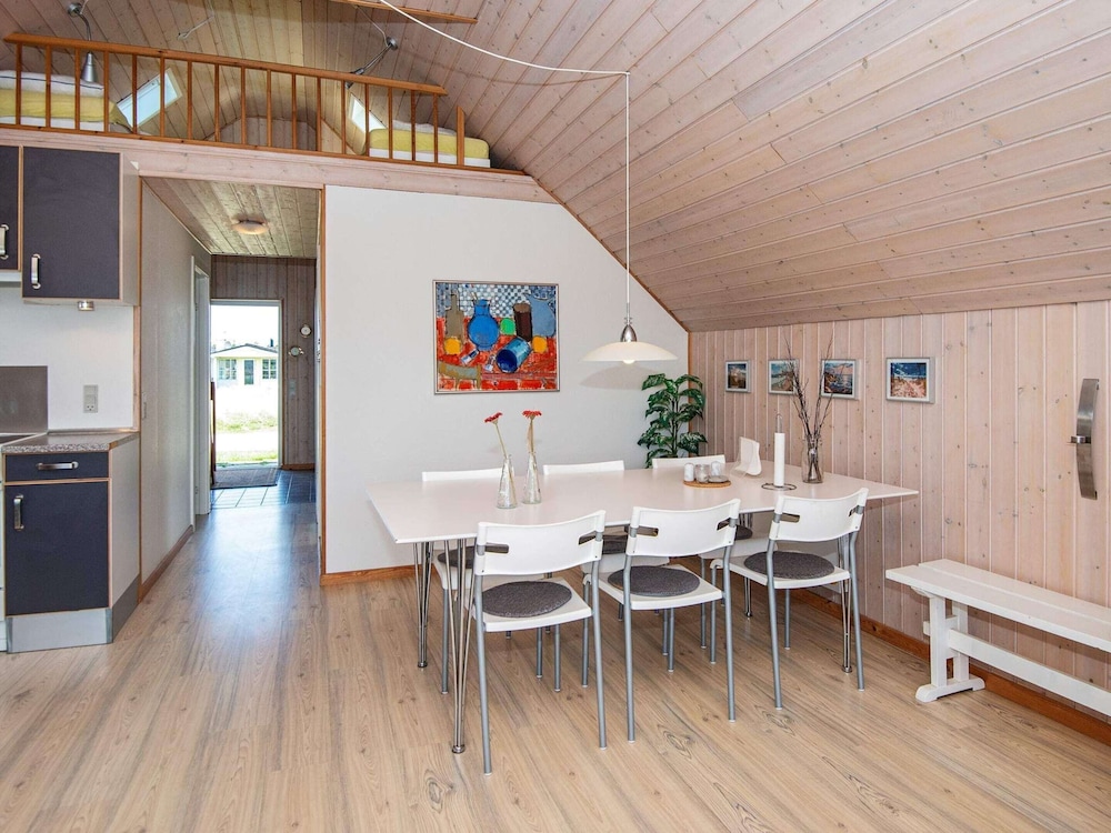 Cozy Holiday Home in HarboÃ¸re near North Sea & Beach view 4
