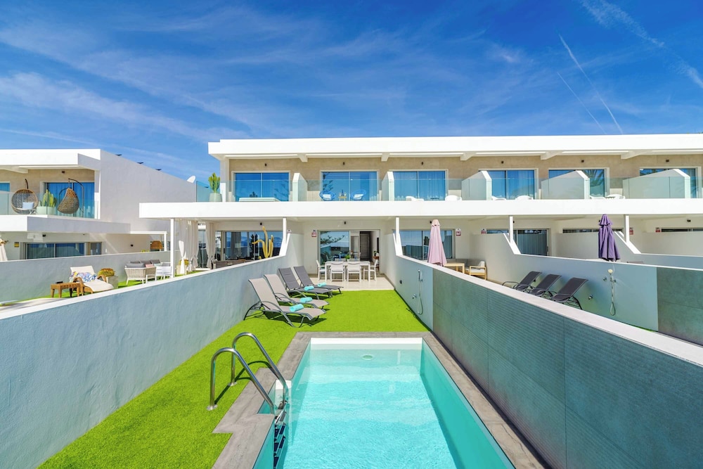 Marina Suite Villa Agua