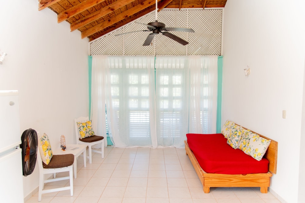 El Pelicano Apart-Hotel