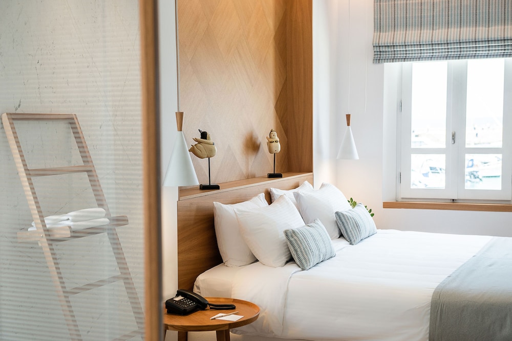 Avra Apartments Venetian Harbour