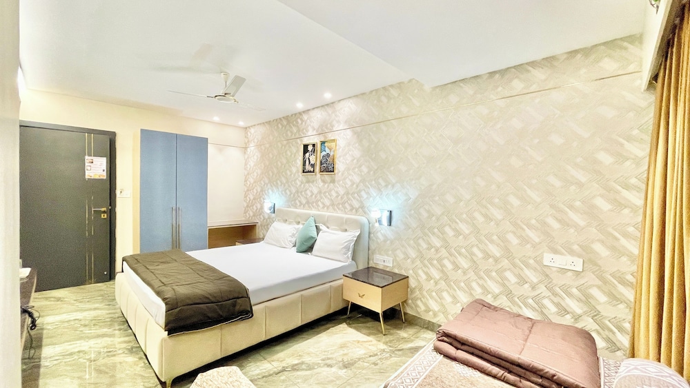 Premium Hotel M Shri near Mahakal Temple