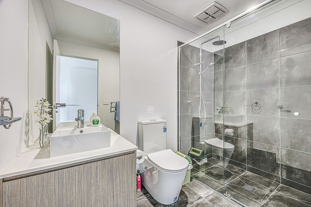 StayAU Fresh Modern 5BR Retreat Netflix in Berwick