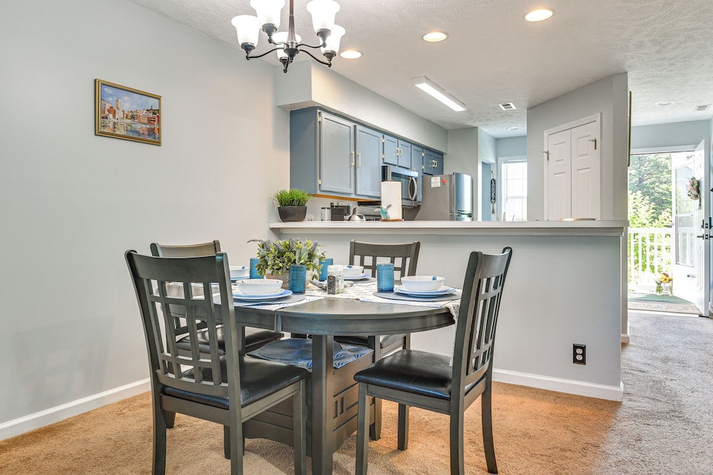 Condo w/ Pool & Hot Tub in Aberdeen Golf Villas!