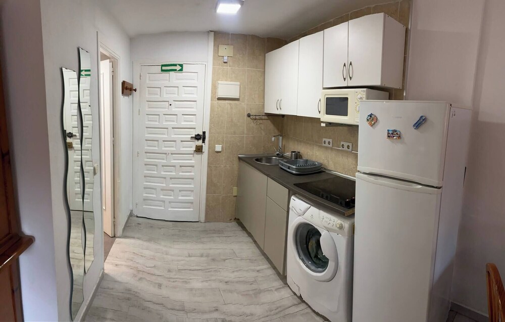 Apt In Benal Beach Resort, Wifi, 100m From Beach