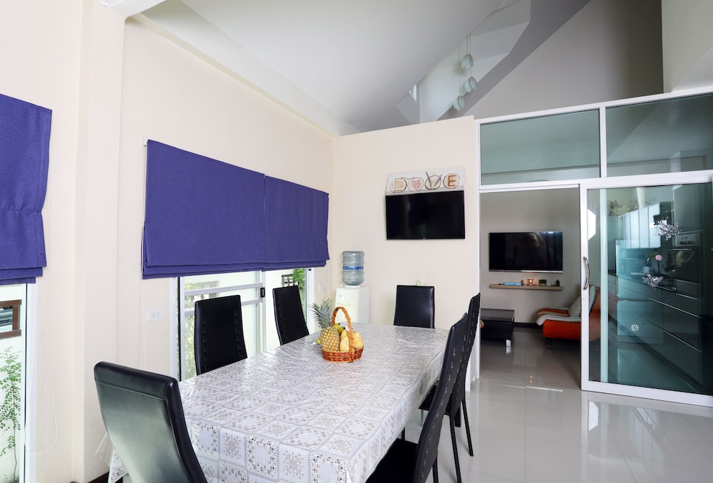 Green Residence Pool Villa