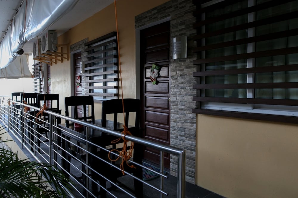 Luzmin BH - Beachfront Cottages