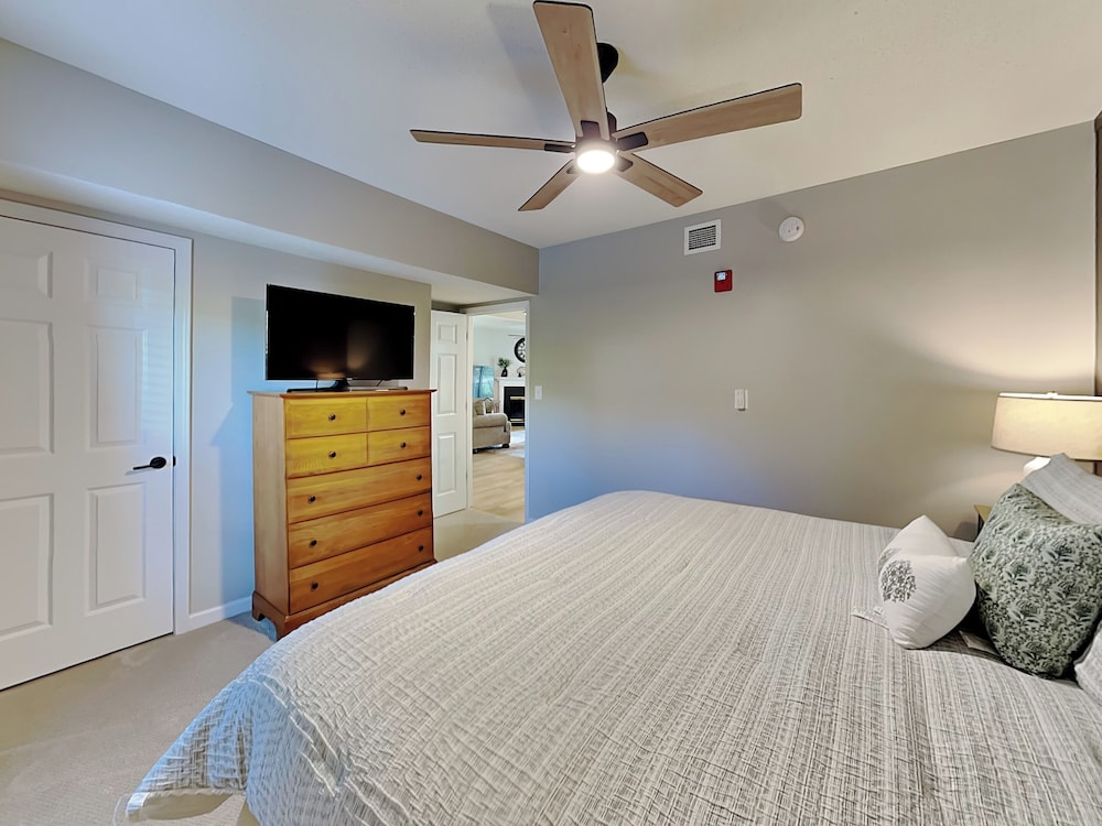 Mountain Breeze Retreat by Jackson Mountain Rentals