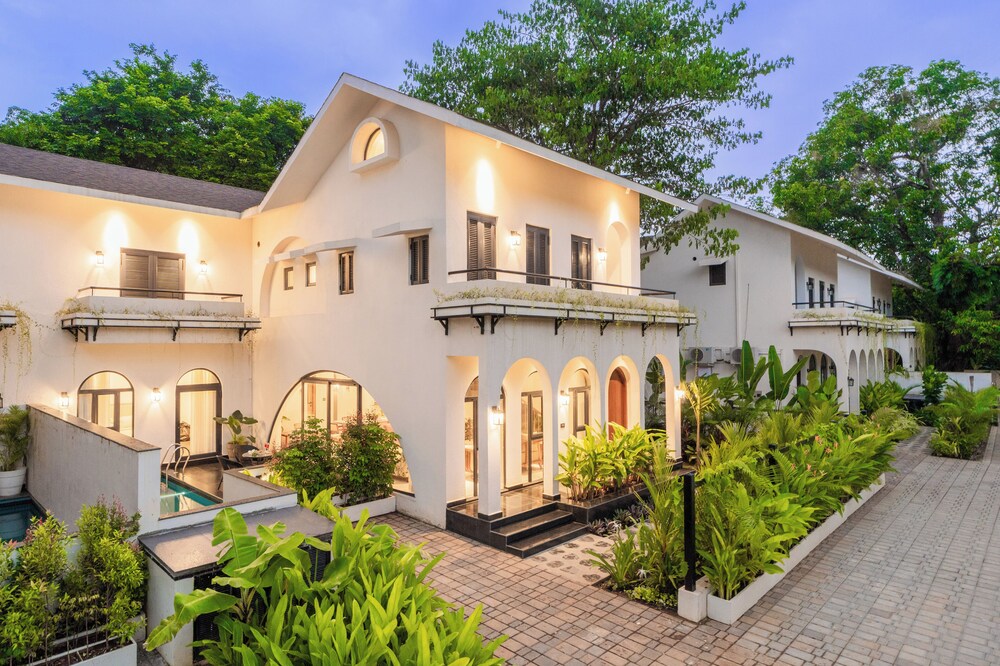 BellaVie | 3-BHK Villa With Private Pool & TV Lounge Area In A Gated Complex