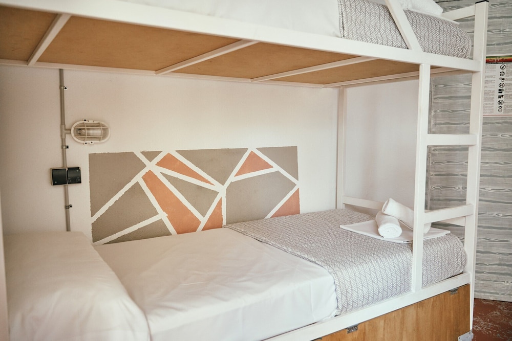 LOFT APART & HOSTAL Group