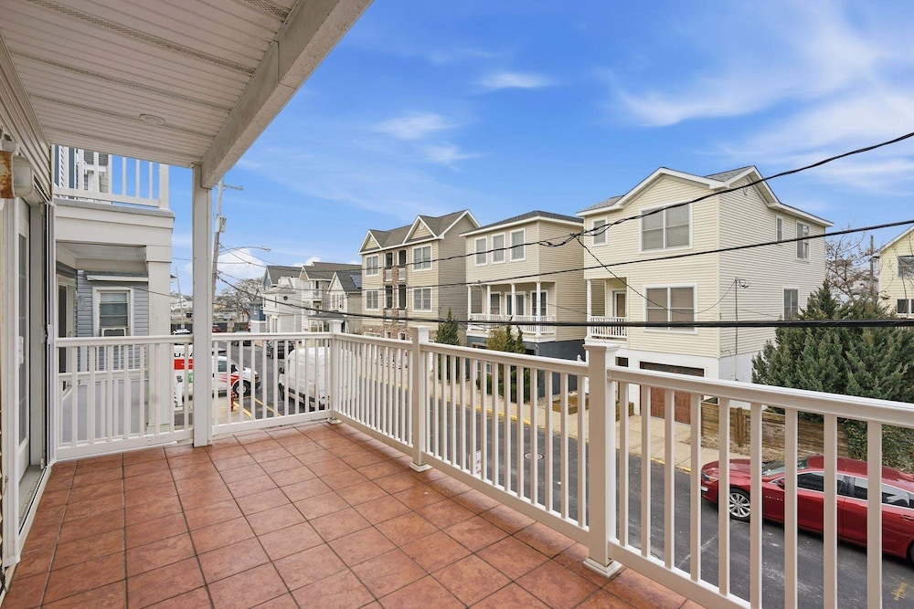 Sea Bright Gem Steps To Beach + Parking 4 Bedroom Home