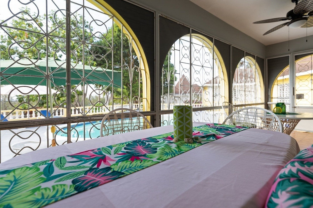 Ironshore Sugarmill Villa W Private Pool 6 Bedroom Villa