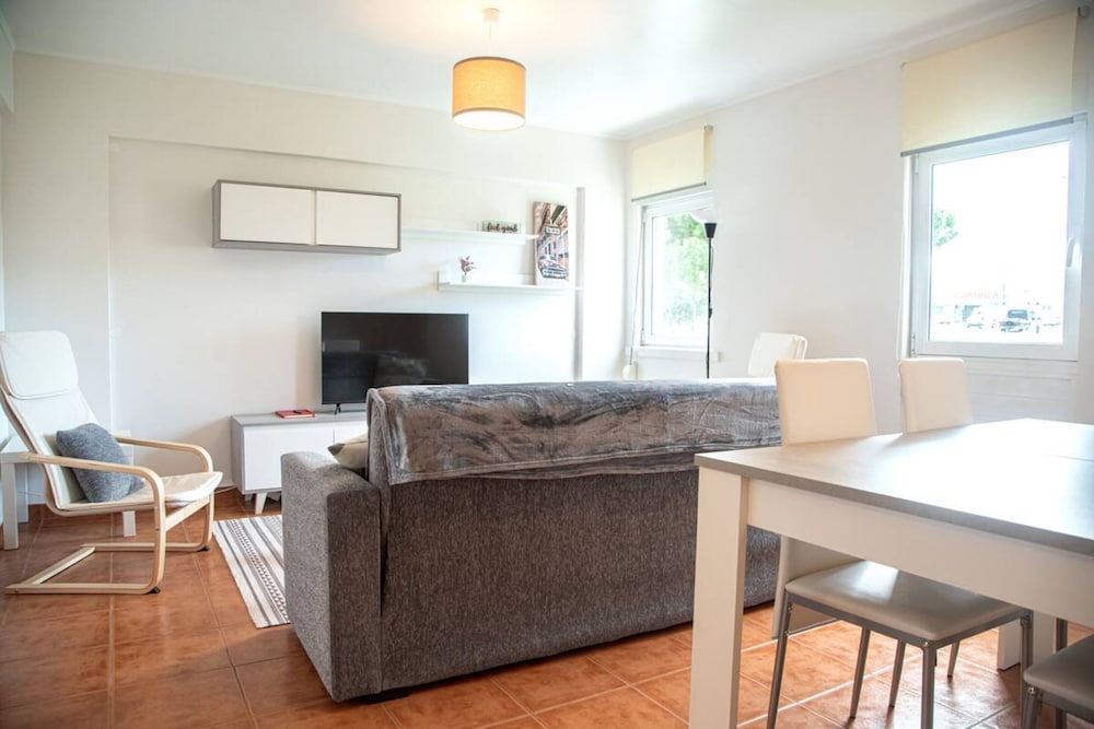 Peaceful and Serene 3 Bedroom Apartment in Lisbon