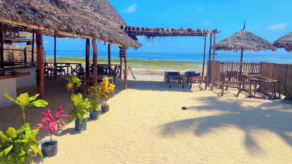 Suda Beach Lodge