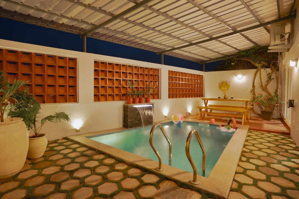Sea Gadabout Beach Villa