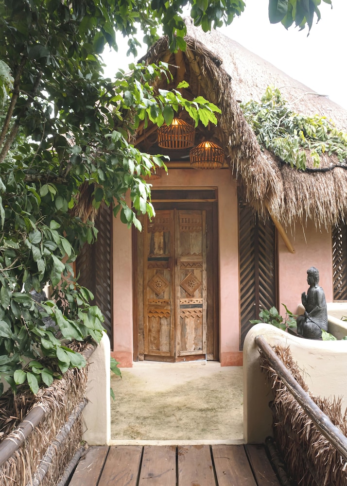 Padma Ha Retreats