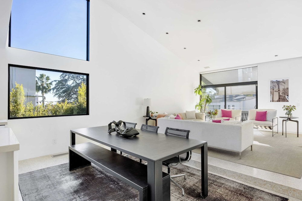 Kings Road West Hollywood Luxury Pool, Views, Firepit, Modern Design