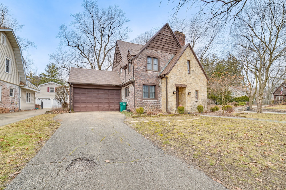 Spacious Illinois Home w/ Grill & Fenced-in Yard! view 4