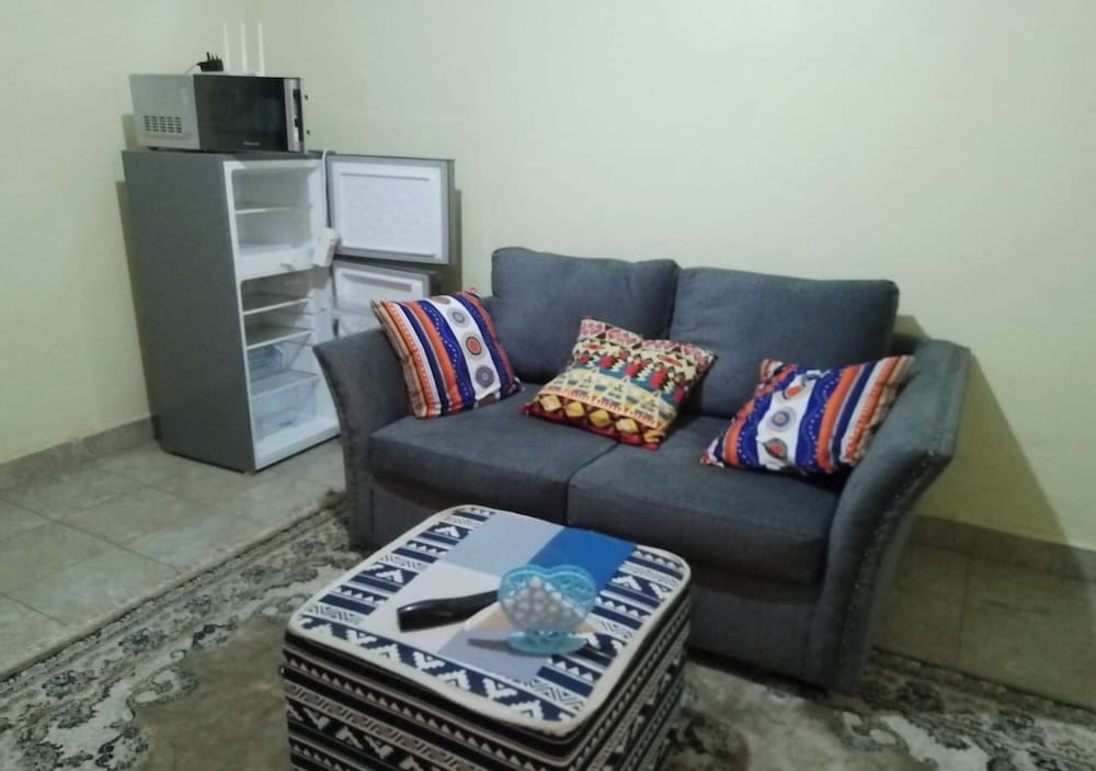 Eilarose City View Suites