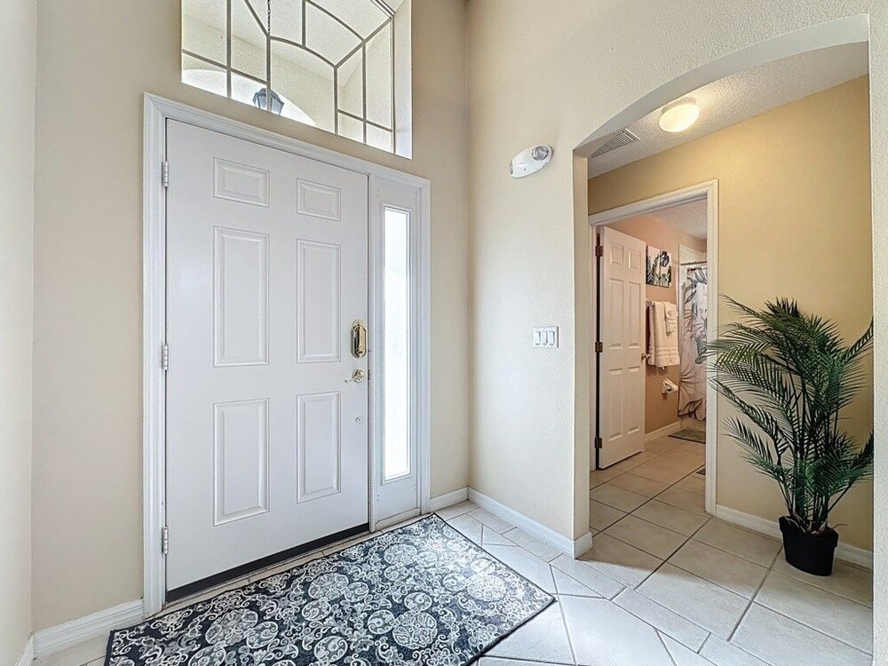 Spacious 4 Bed Villa With Pool/spa And Game Room 4 Bedroom Villa