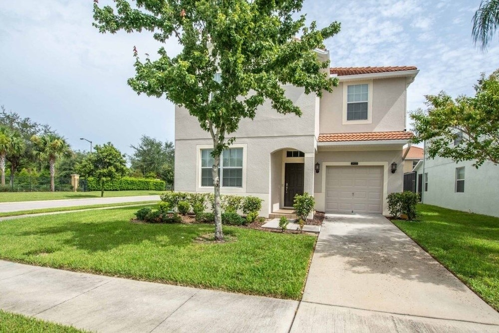 Spacious Family Getaway W/ Resort-3154pp 5 Bedroom Home by RedAwning view 5