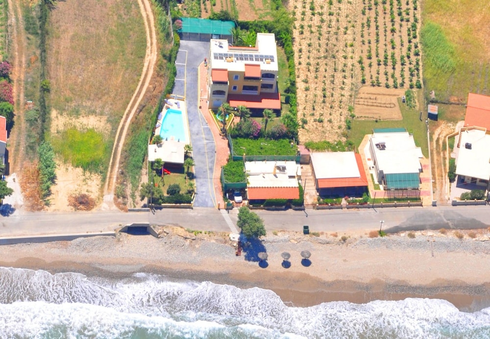 Thalassa Apartments