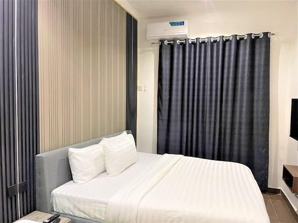 Skyvilla Hotels