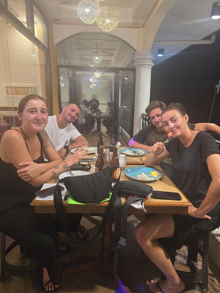 Hola Hostel Puerto Princesa