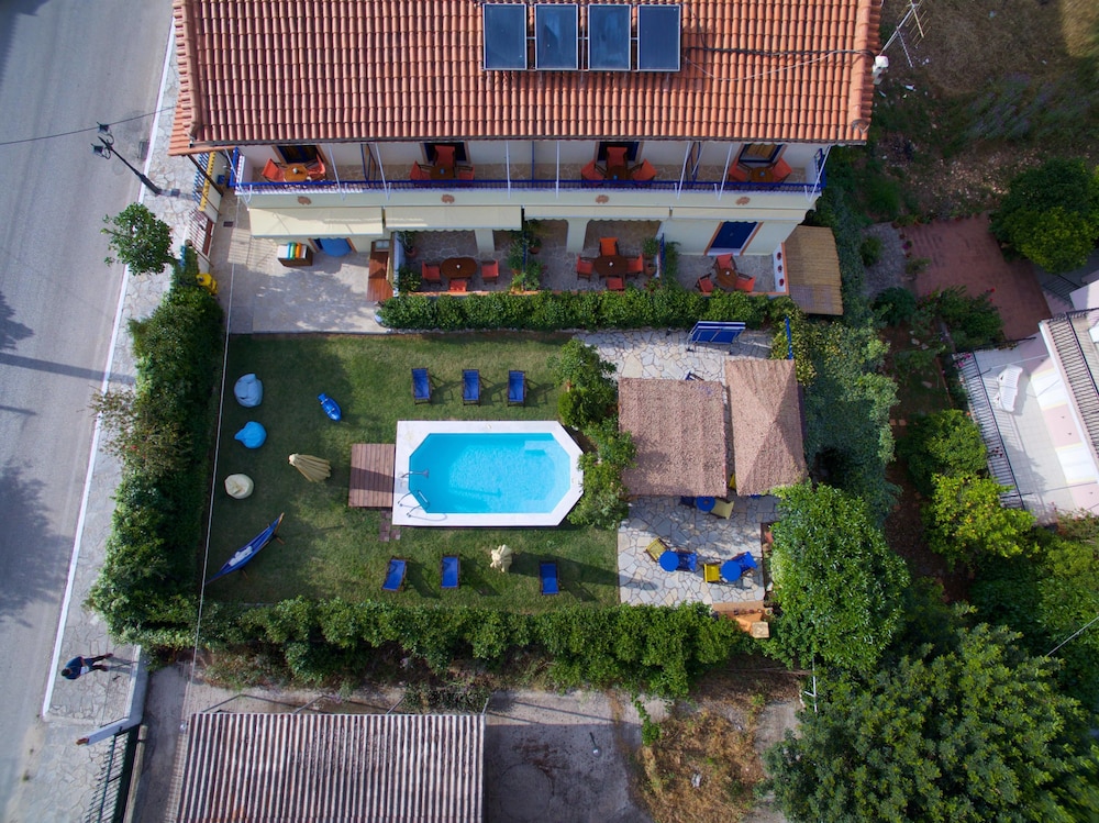 Kalypso Studios & Apartments