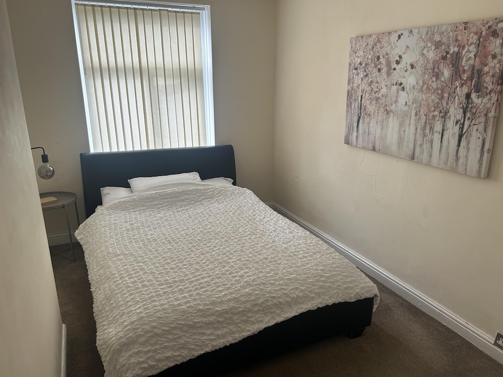 Manchester, Levenshulme, Entire House, Sleeps 7max view 2