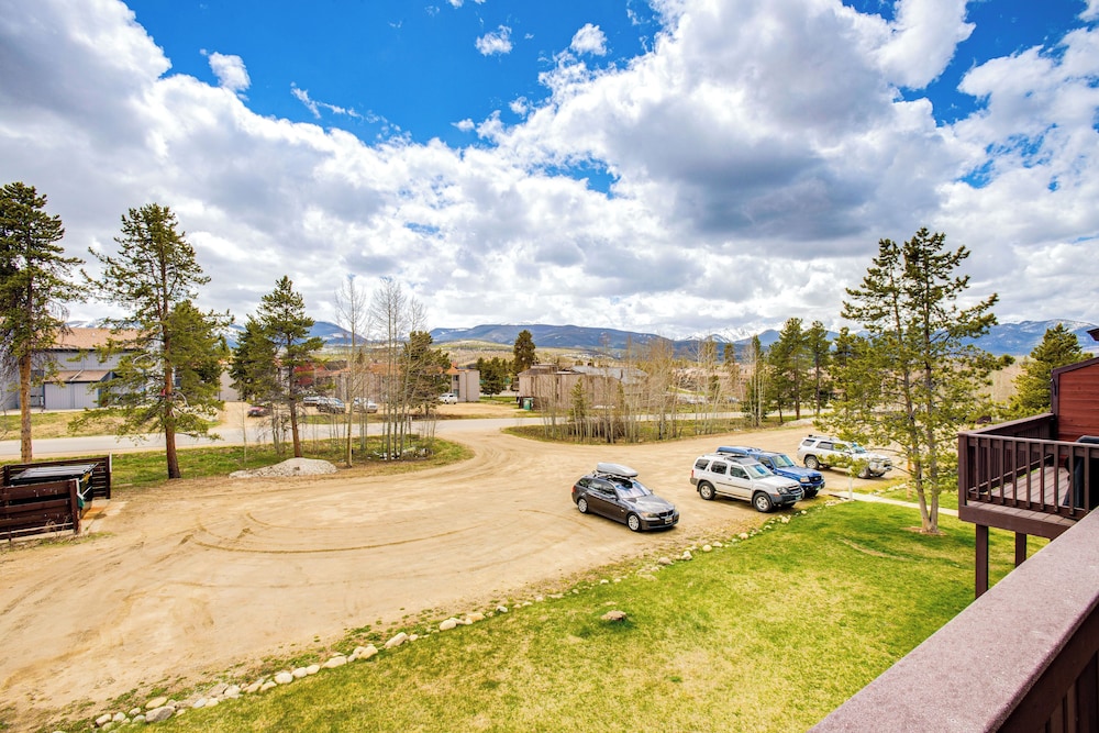 Fraser Mountain Retreat w/ Resort Amenities!