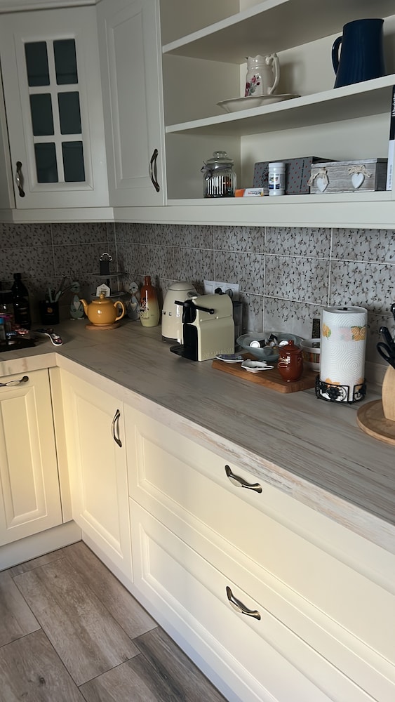 House -sleeps6, Pet Friendly, Garden, Fireplace