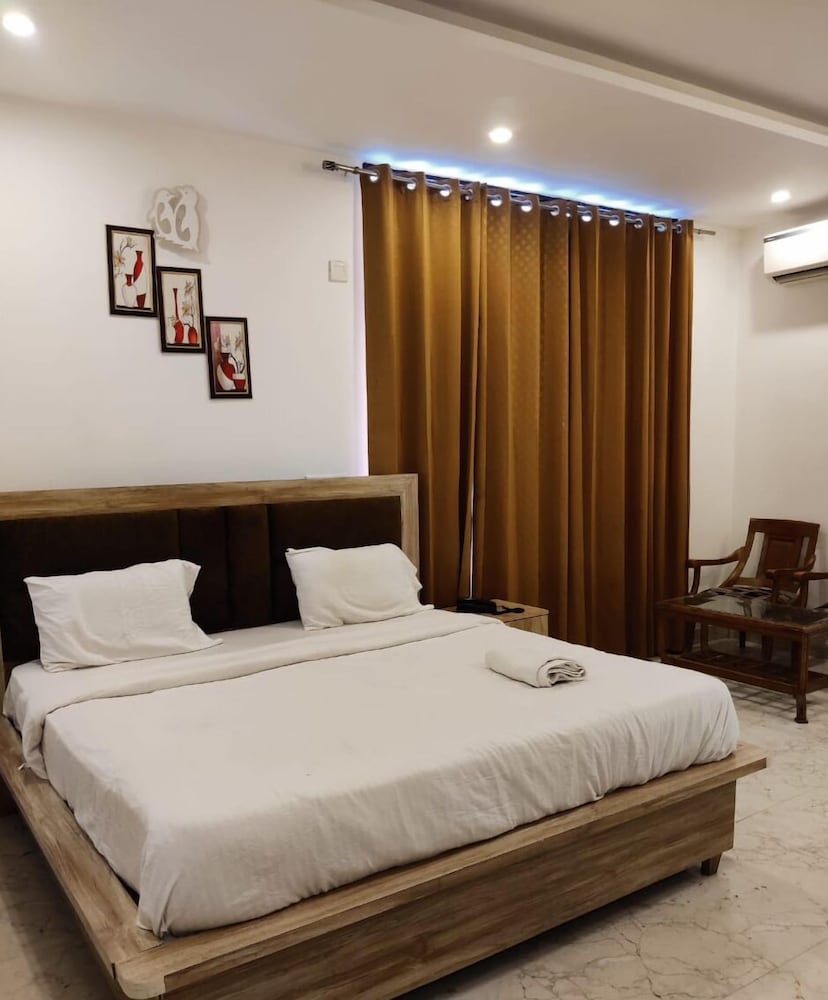 Hotel Rivasa Regency view 2