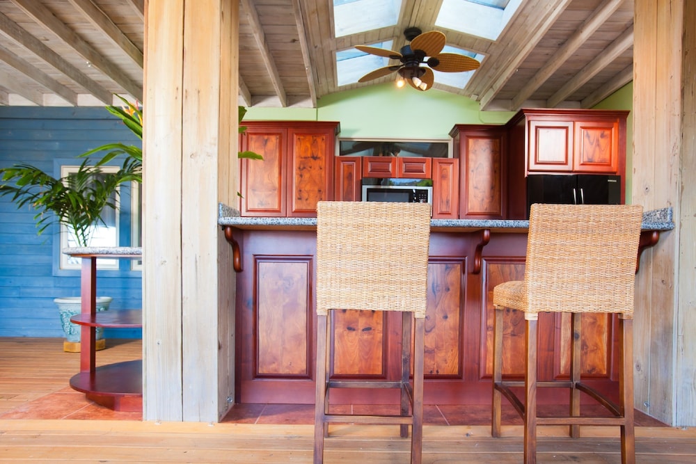 Sea Lodge 2 People