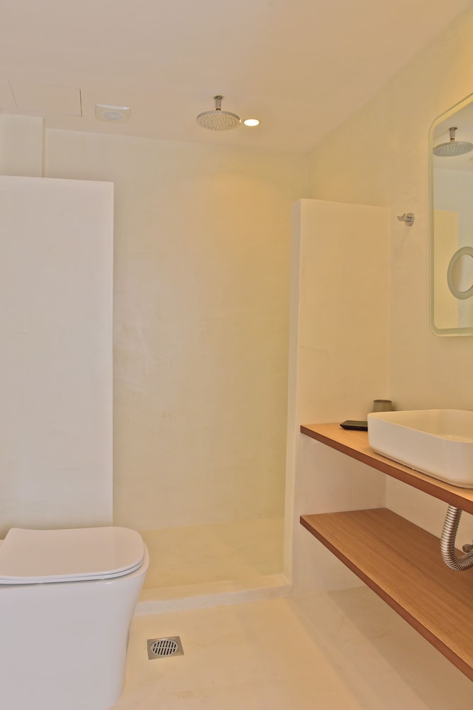 Natura Luxury Villas