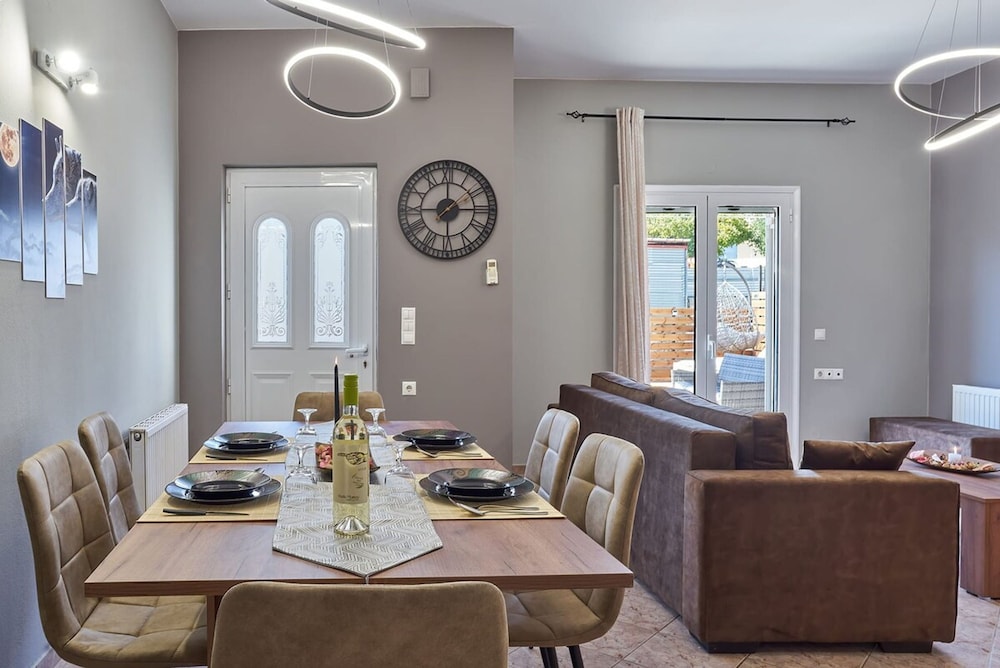 Middle Of Crete Apartment