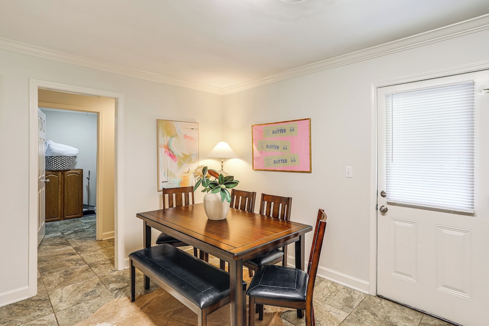 < 1 Mi to Ole Miss & The Grove! Charming Getaway