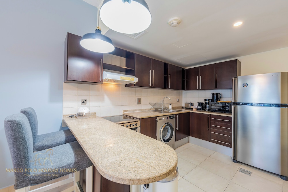 Marco Polo - Striking Lake Views at JLT | 1 BR | 2 Balconies