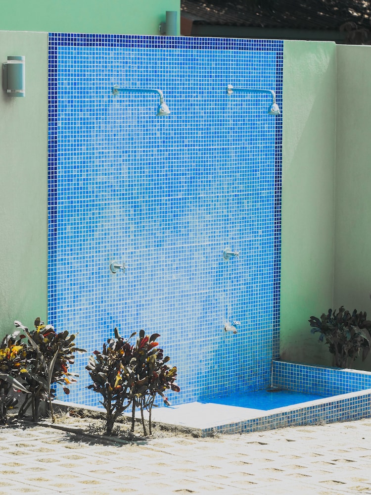 Room2Board Hostel and Surf School
