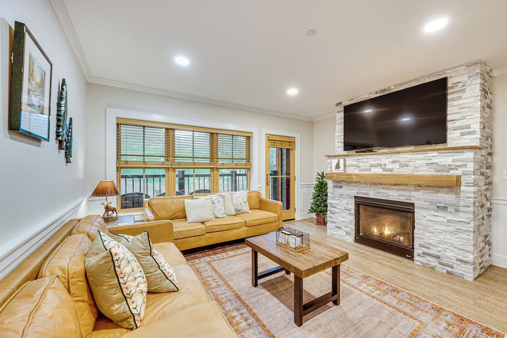 Ski-out Family Condo at Cranmore Mountain